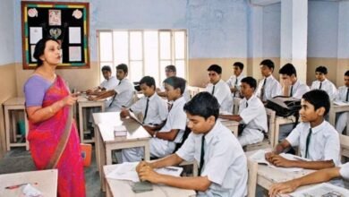 Photo of शिक्षकों का ‘विद्रोह’ क्या सरकार ने शिक्षा व्यवस्था को नजरअंदाज किया