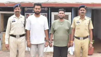 Photo of भिलाई में ‘हाई-टेक नशे’ का खुलासा: लैब में उगाए गांजे के साथ 2 युवक गिरफ्तार, पुलिस भी रह गई हैरान!