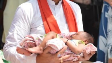 Photo of आम के पेड़ तले चौपाल में दिखा सुशासन का मानवीय चेहरा, CM ने नवजात का रखा नाम “रविशंकर”