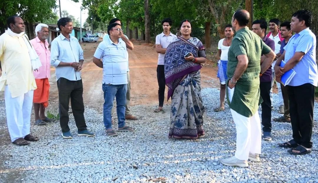 Inspection of Silfili-Latori road construction, Laxmi Rajwade gave strict instructions on quality and time limit