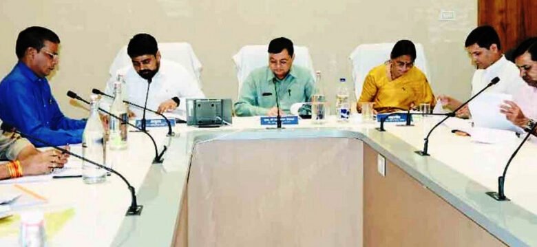 कोरबा में विकास कार्यों पर सख्त हुए मंत्री लखनलाल देवांगन, अधूरे कामों पर नोटिस और ब्लैकलिस्ट की चेतावनी 1 Minister Lakhanlal Dewangan tightens grip on development works in Korba, issues notices and warns of blacklisting for incomplete works