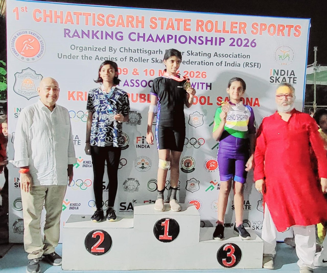 Despite injury, spirits remained intact: Bilaspur's Shivika Pandey became the state-level roller sports champion.