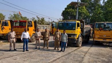 Photo of बलरामपुर में अवैध रेत कारोबार पर बड़ा एक्शन, धंधापुर से 4 टीपर वाहन जब्त