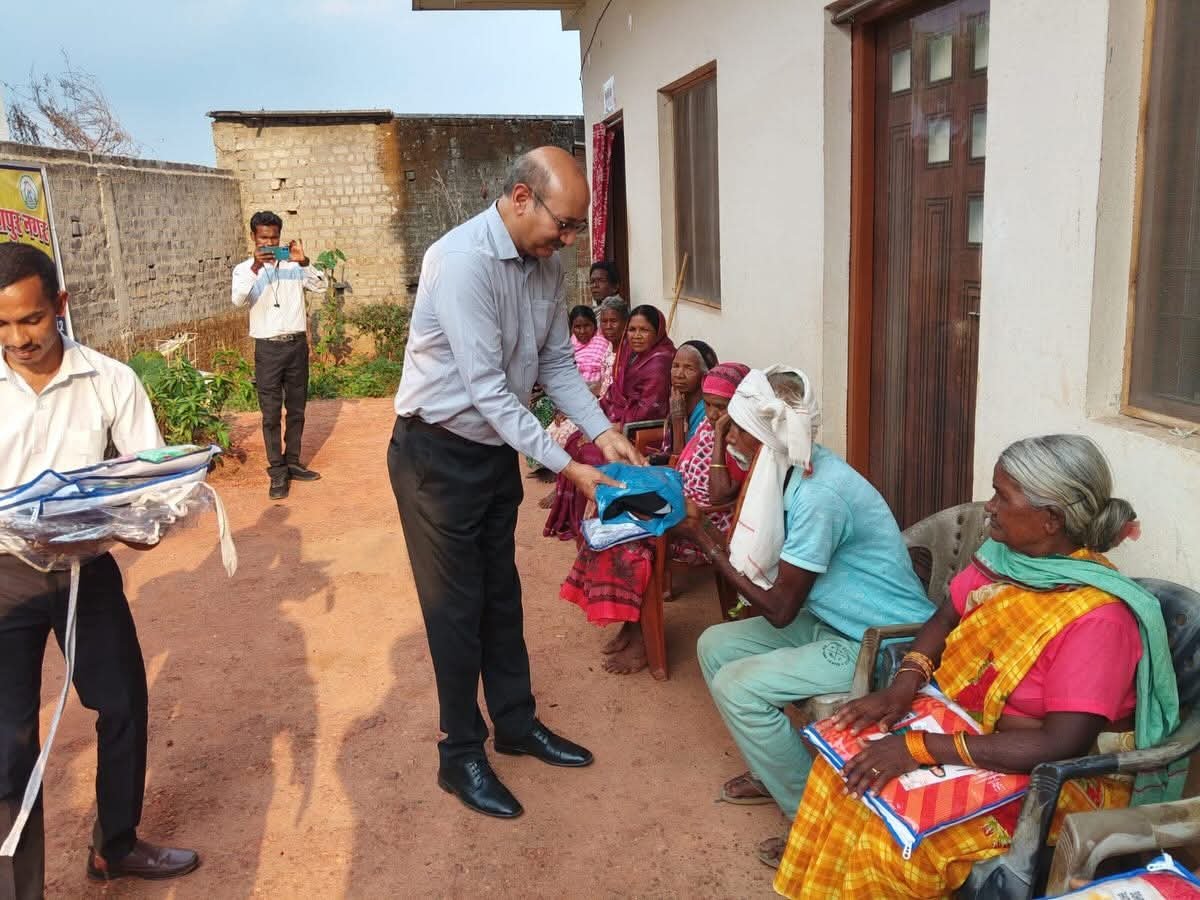 The Special Rapporteur of the Human Rights Commission inspected the old age home and de-addiction centre in Jashpur and interacted directly with the beneficiaries.