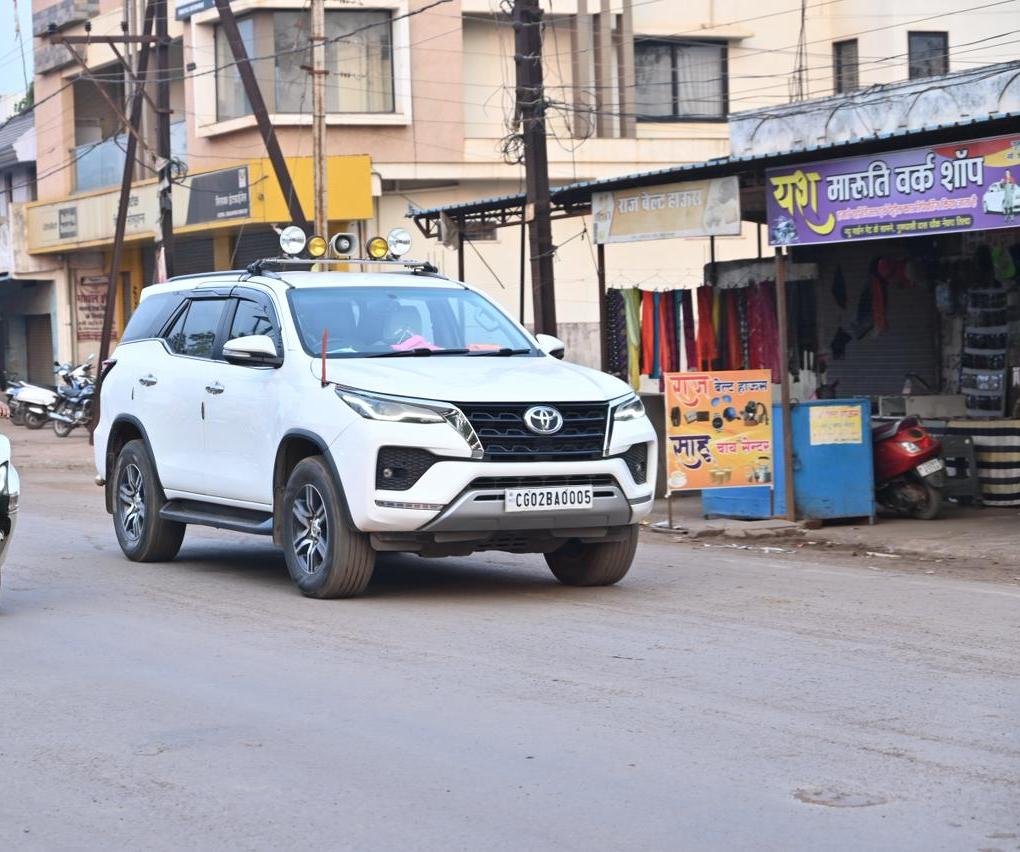 Tank Ram Verma strikes a blow to VIP culture, bans pilot-follow vehicles on official tours