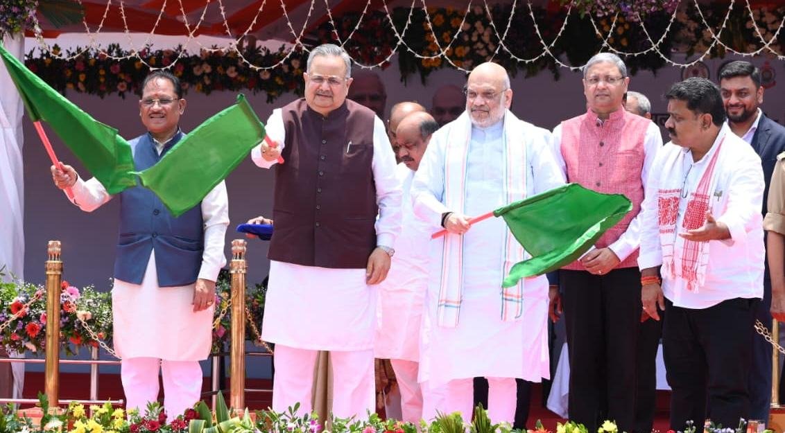 Amit Shah flags off 'Next Gen Dial 112' and mobile forensic vans from Raipur, Chhattisgarh's security system goes hi-tech