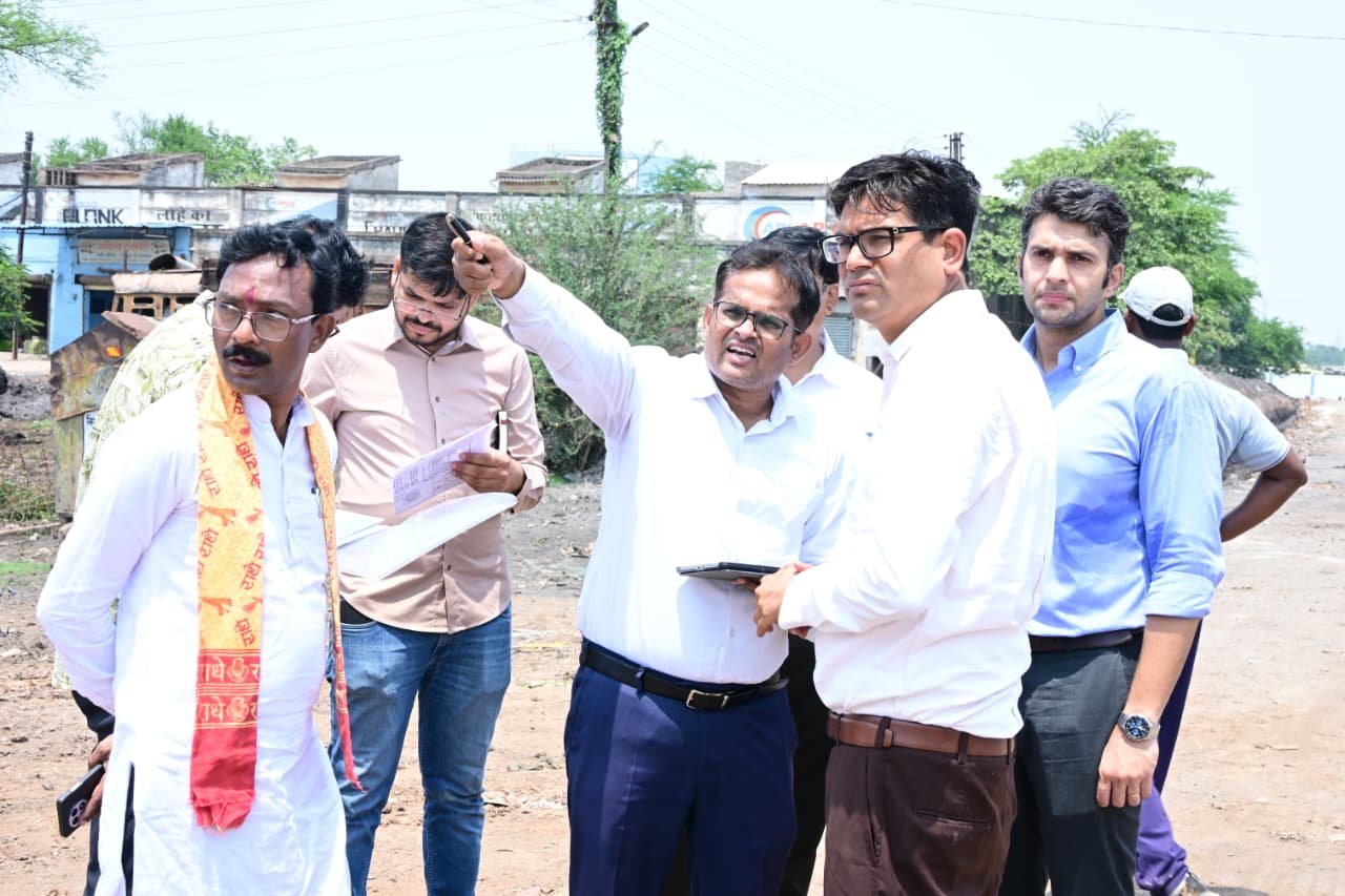 OP Choudhary keeps a close eye on development works in Raigarh, inspects construction work from Marine Drive to Oxygen Zone