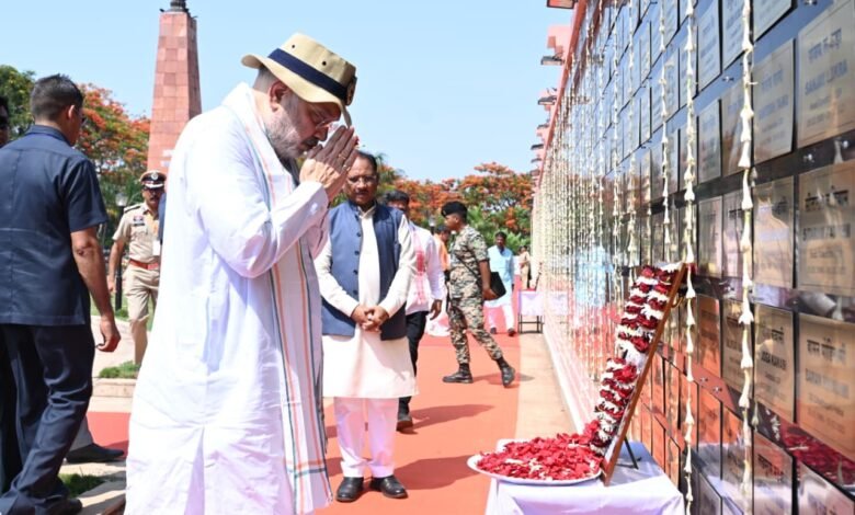 Amit Shah met the families of martyrs in Bastar and said that the sacrifice of the soldiers will never go in vain.