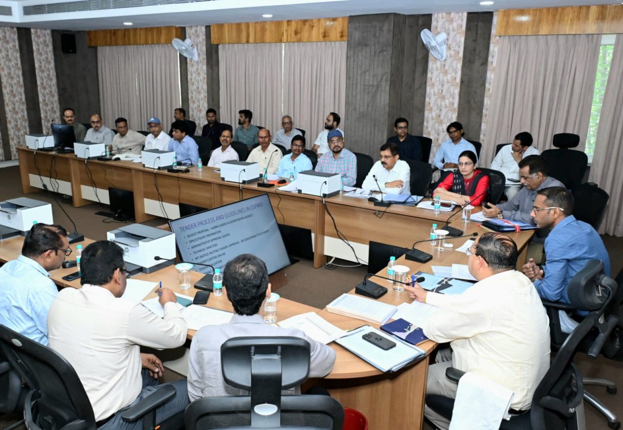 Emphasis on hi-tech monitoring in PWD department, instructions to increase quality and speed in construction works