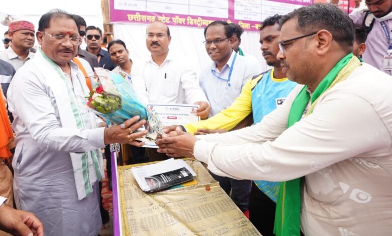 People got great relief in Karhibazar solution camp, faces brightened with electricity bill waiver scheme
