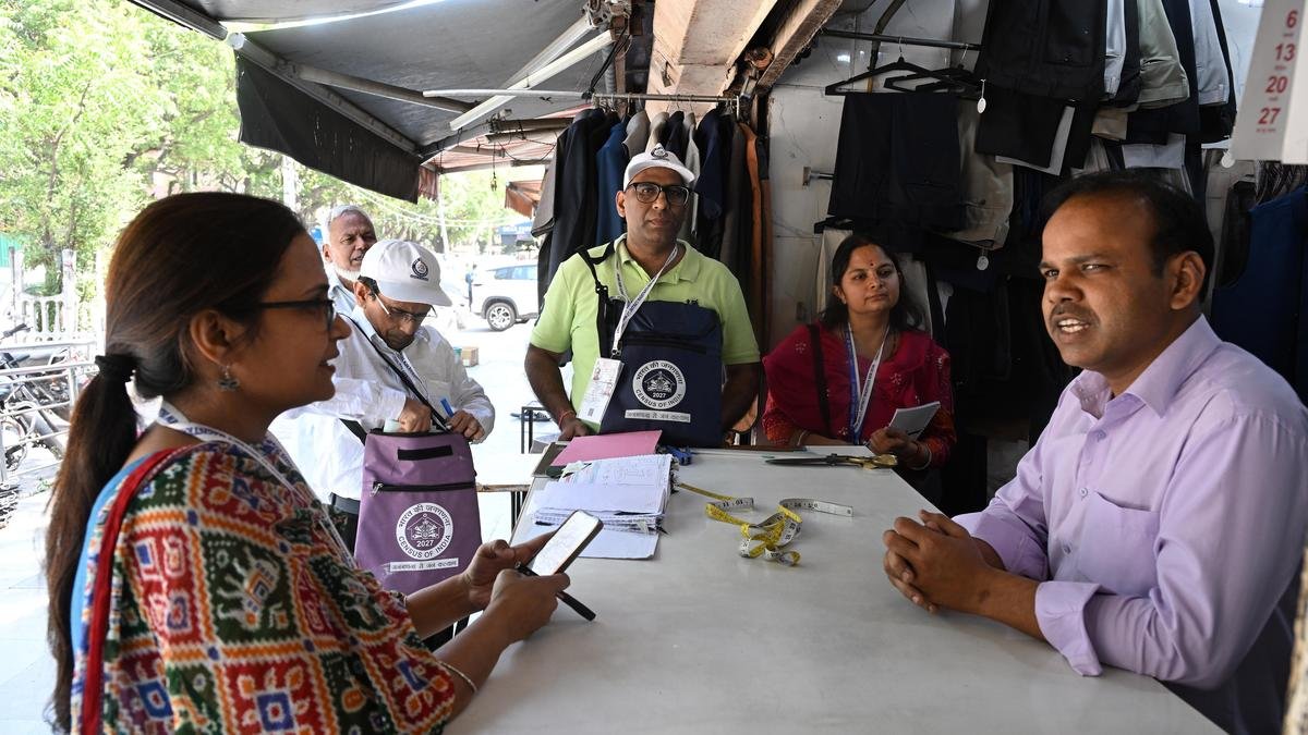 Digital census or data threat? Questions raised by door-to-door survey