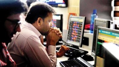 Photo of शेयर बाजार में हाहाकार! Sensex 900 अंक टूटा, निवेशकों में घबराहट
