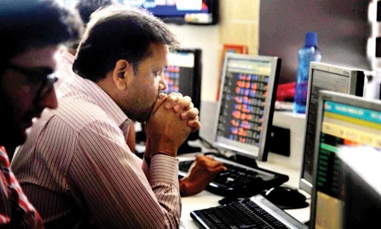 Stock market in turmoil! Sensex drops 900 points, investors panic