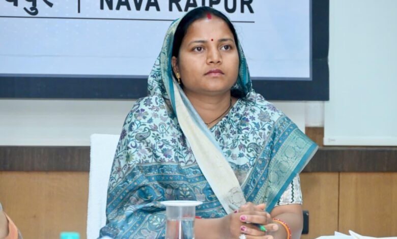 Government takes tough action against malnutrition: Nutrition campaign reviewed in 8 districts, nutrition gardens to be developed in Anganwadis