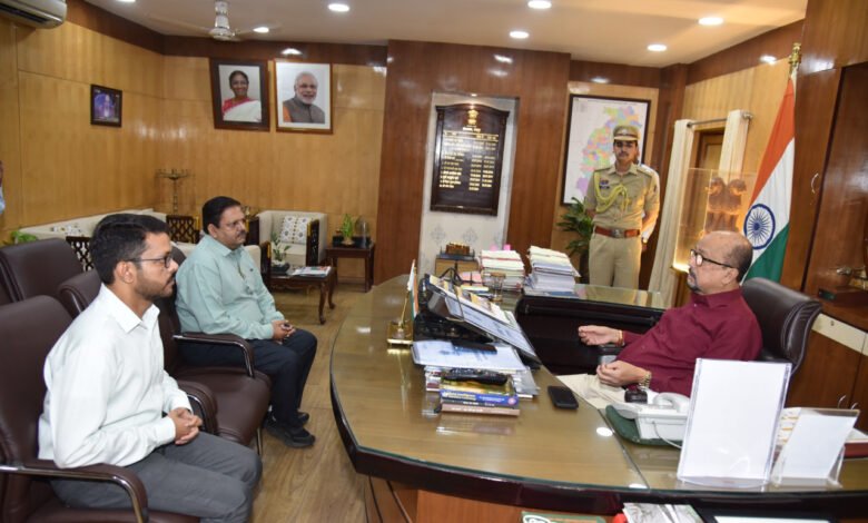 The Governor took information from the Forest Department on the preparations for World Environment Day.