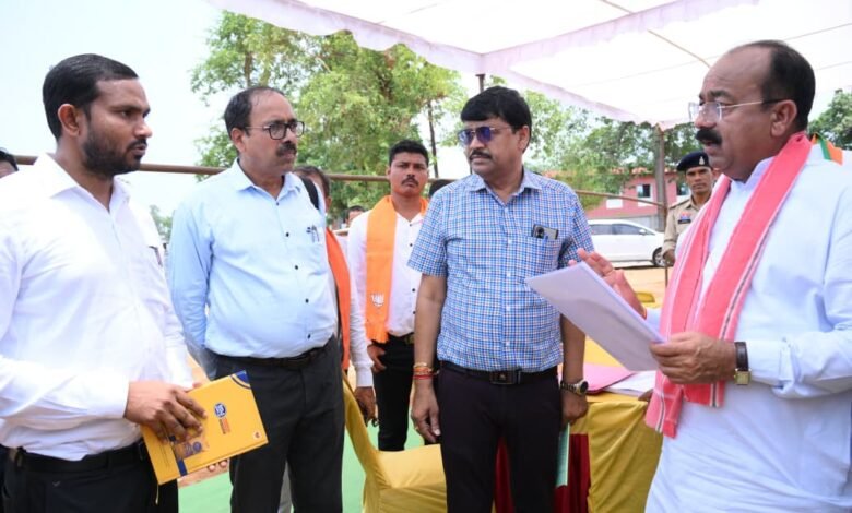 Drinking water and sports facilities will get a new impetus in Sukma, Deputy Chief Minister inspected the projects.