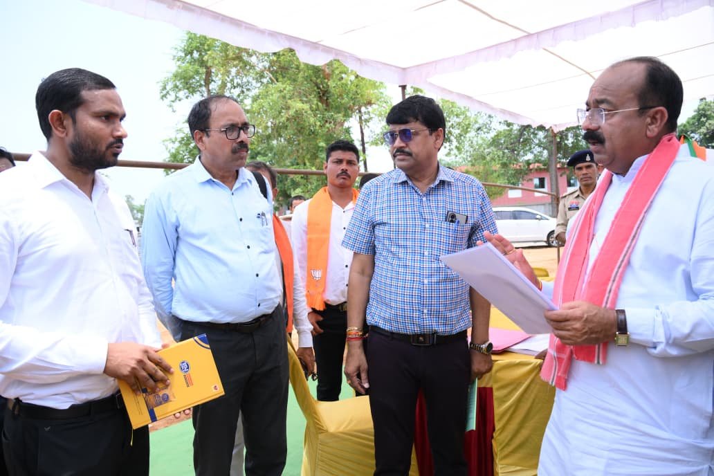 Drinking water and sports facilities will get a new impetus in Sukma, Deputy Chief Minister inspected the projects.