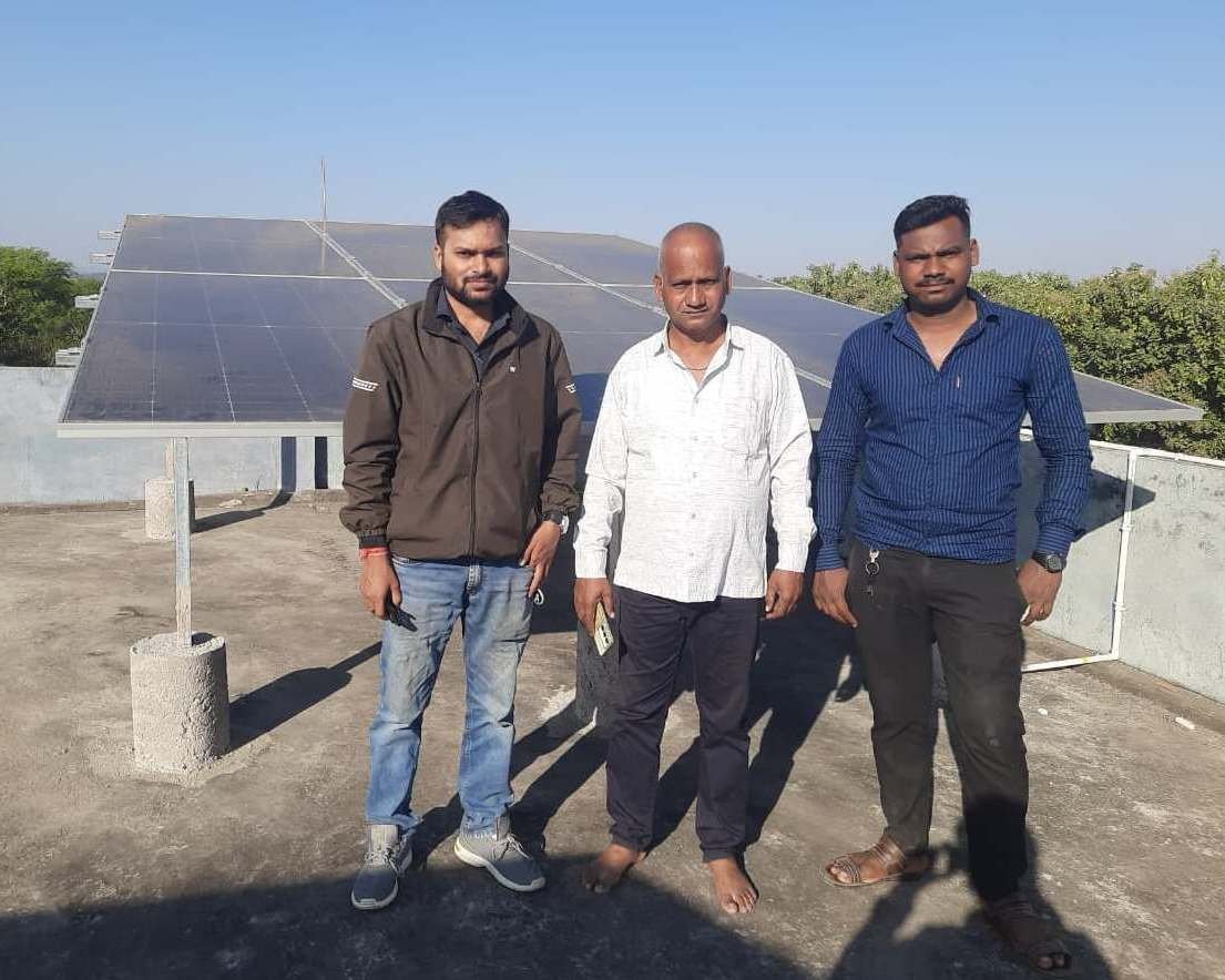 Solar energy brings good fortune: Satendra Kumar of Bendridih's electricity bill drops to zero, he's also selling electricity to the grid.