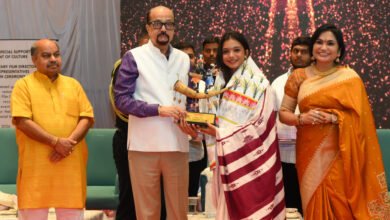 डॉक्यूमेंट्री फिल्मों में समाज बदलने की ताकत, कलाकारों से संस्कृति बचाने की अपील 3 Photo of डॉक्यूमेंट्री फिल्मों में समाज बदलने की ताकत, कलाकारों से संस्कृति बचाने की अपील
