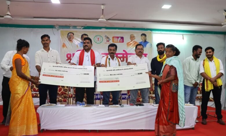 'Mahakumbh' for workers in Bijapur: 150 new workers registered, 280 received labour cards.
