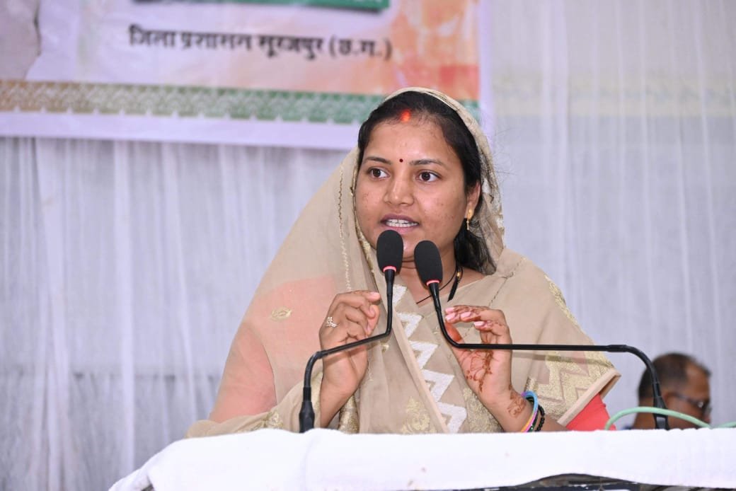 Major relief for Anganwadi workers: They will now choose their preferred sarees themselves, and the funds will be credited directly to their accounts.