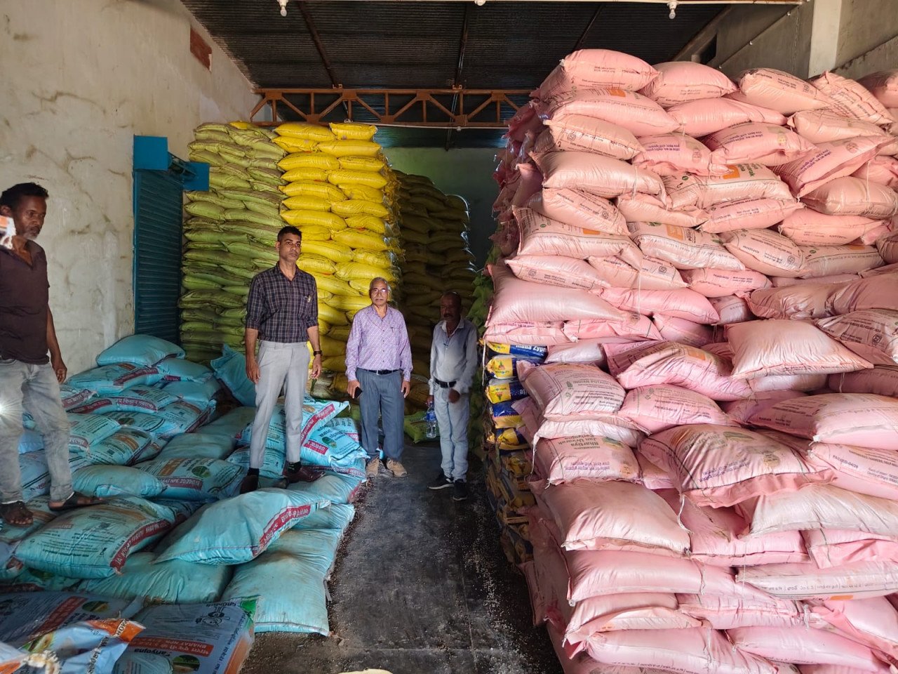 Major action taken following a Chief Minister's Helpline complaint: raid conducted on a center involved in the black marketing of fertilizer; 3,219 bags of fertilizer seized.