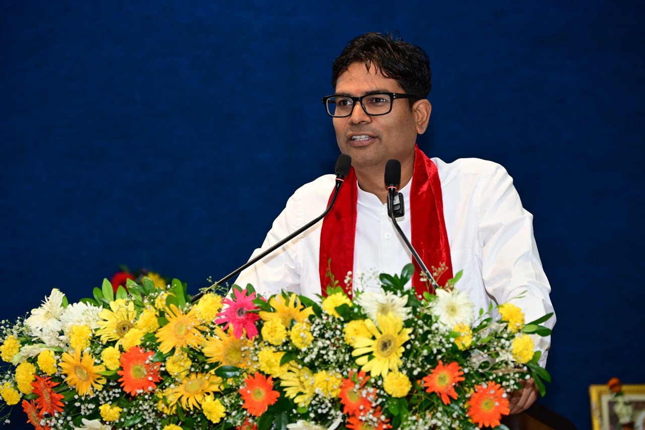 Don't fear AI; embrace it to shape the future: O.P. Choudhary's message to the youth.