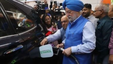Photo of E85 Ethanol Fuel Launch in Delhi: दिल्ली में लॉन्च हुआ पेट्रोल से ₹20 सस्ता नया ईंधन, प्रदूषण से मिलेगी राहत