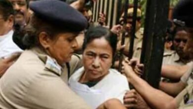 Photo of West Bengal Political Crisis: ममता बनर्जी की TMC में बड़ी बगावत, कोलकाता में पार्षद गिरफ्तार, दिल्ली पहुंचेंगी सीएम