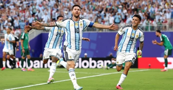 Big clashes in the 2026 FIFA World Cup today; powerhouse teams, including Argentina and England, take the field.