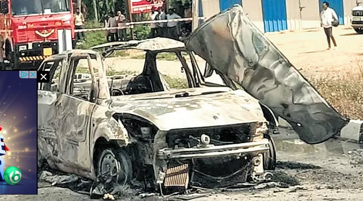 Obsessed lover's suicide blast: Kidnapped ex-girlfriend and blew himself up inside a moving car!