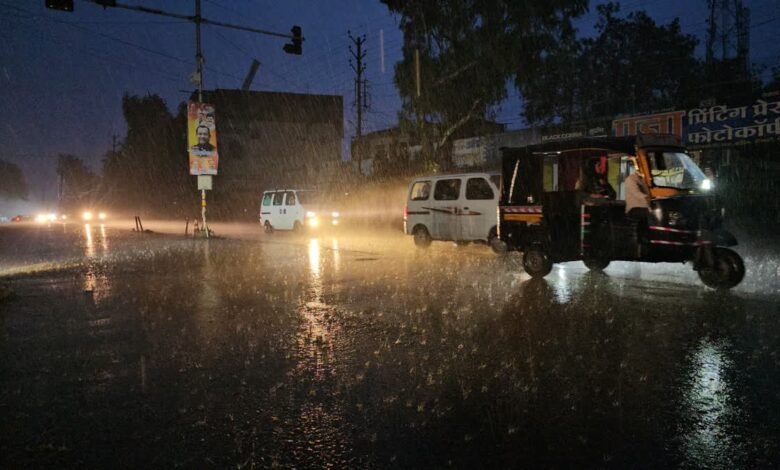 Indra Dev's Fury: Alert for havoc with 70 kmph winds across 15 states; system's shortcomings exposed!