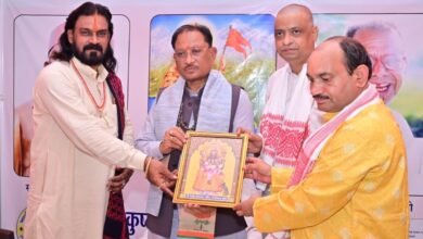 Photo of जांजगीर-चांपा के कुष्ठ निवारक आश्रम पहुंचे मुख्यमंत्री, नई एम्बुलेंस को दिखाई हरी झंडी