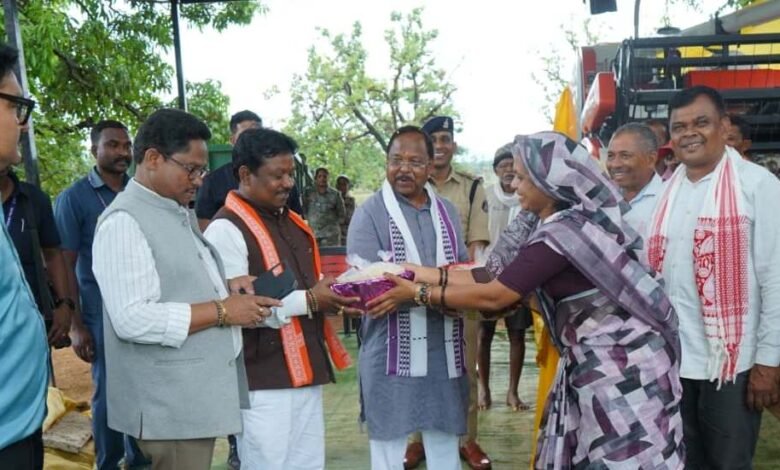 Inspection of the farm machinery bank in Manjhiguda, Bijapur; emphasis on connecting farmers to modern farming practices.