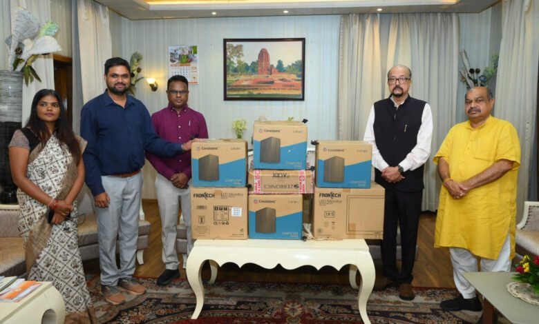 Governor Ramen Deka donated 10 computers to a school in the forest region of Bastar.