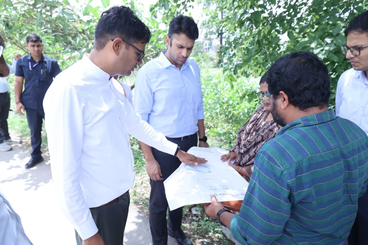 Raigarh set for a new pace of development; health center, Marine Drive, and business complex projects inspected.