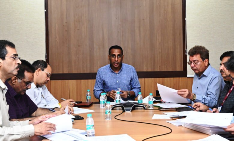 Railway overbridge and underbridge projects to gain momentum; works to be completed sooner through enhanced coordination.