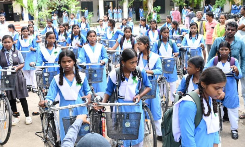 Saraswati Bicycle Scheme gives momentum to girls; a major gift received right at the start of the new academic session.