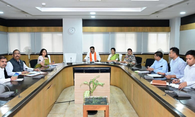 नक्सल प्रभावित इलाकों के लिए बड़ा एक्शन प्लान, राहत, पुनर्वास और विकास कार्यों में आएगी तेजी 1 Major action plan for Naxal-affected areas; relief, rehabilitation, and development works to gain momentum.
