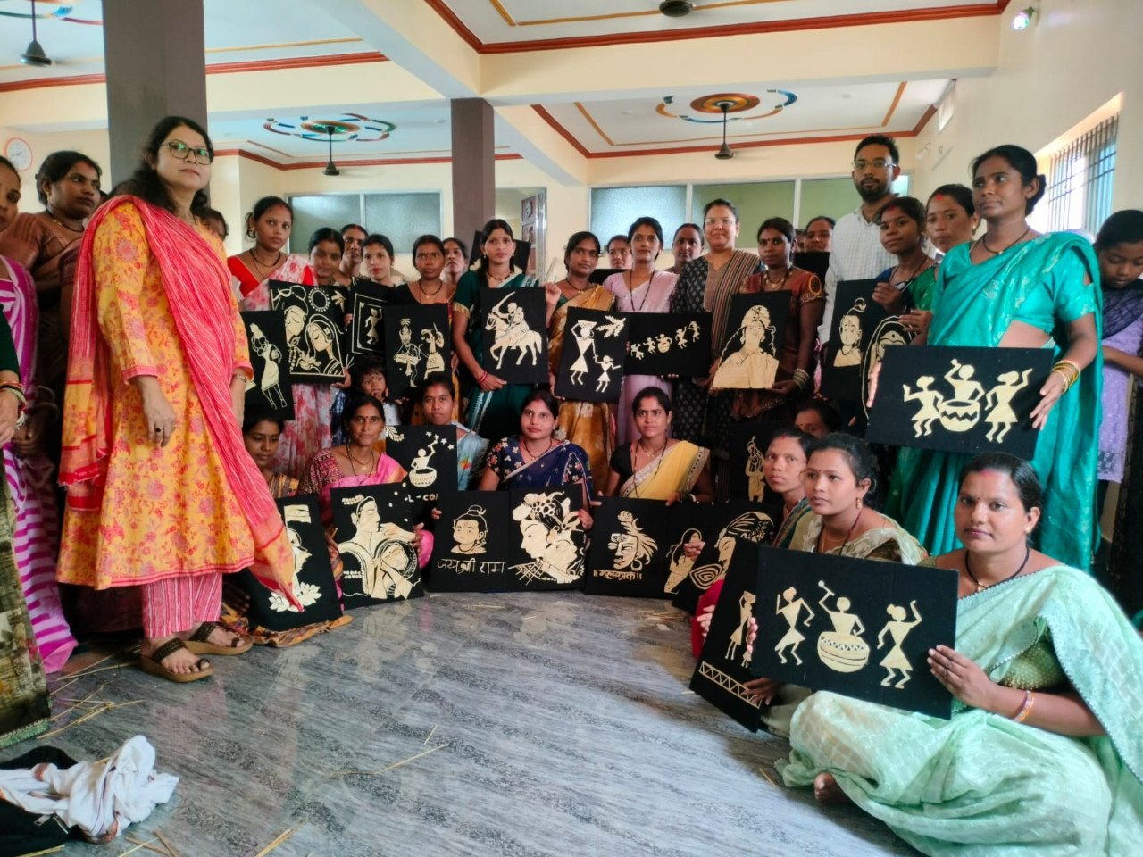 Paddy straw transforming women's fortunes; 40 women in Balodabazar learn unique straw art.
