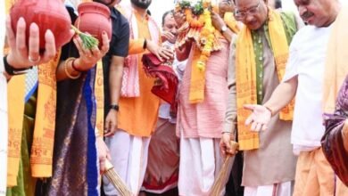 Photo of रायपुर में भक्ति और आस्था के बीच निकली भगवान जगन्नाथ की भव्य रथयात्रा, राज्यपाल और मुख्यमंत्री ने निभाई छेरा-पहरा की परंपरा