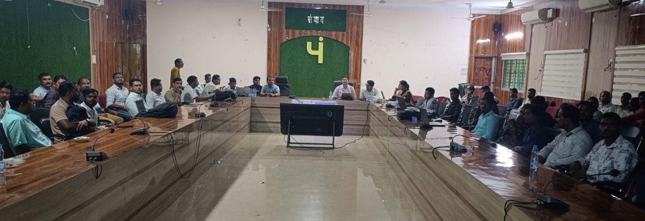 44 cooperative societies in Jashpur to become digital service centers; over 20 services to be available in villages.