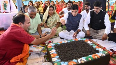 Photo of टंडवा को मिली 8.32 करोड़ की विकास सौगात, राजस्व मंत्री टंकराम वर्मा ने किया सड़क परियोजनाओं का भूमिपूजन