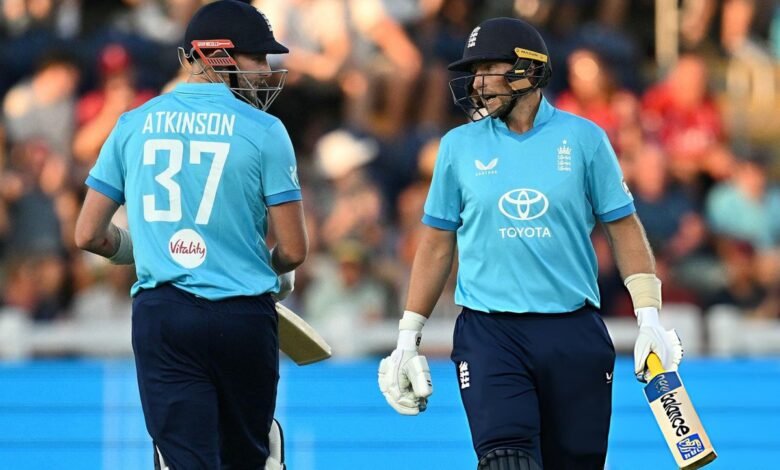 A victory celebration or an unfulfilled wish? Atkinson dashed Joe Root's hopes as he got stuck on the 'nervous 99'—a bizarre incident right on the threshold of a century!