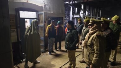 Photo of शर्मनाक! छत्तीसगढ़ पुलिस की नाक के नीचे से 13 कैदी फरार, कानून व्यवस्था का तमाशा या निकम्मेपन की हद?