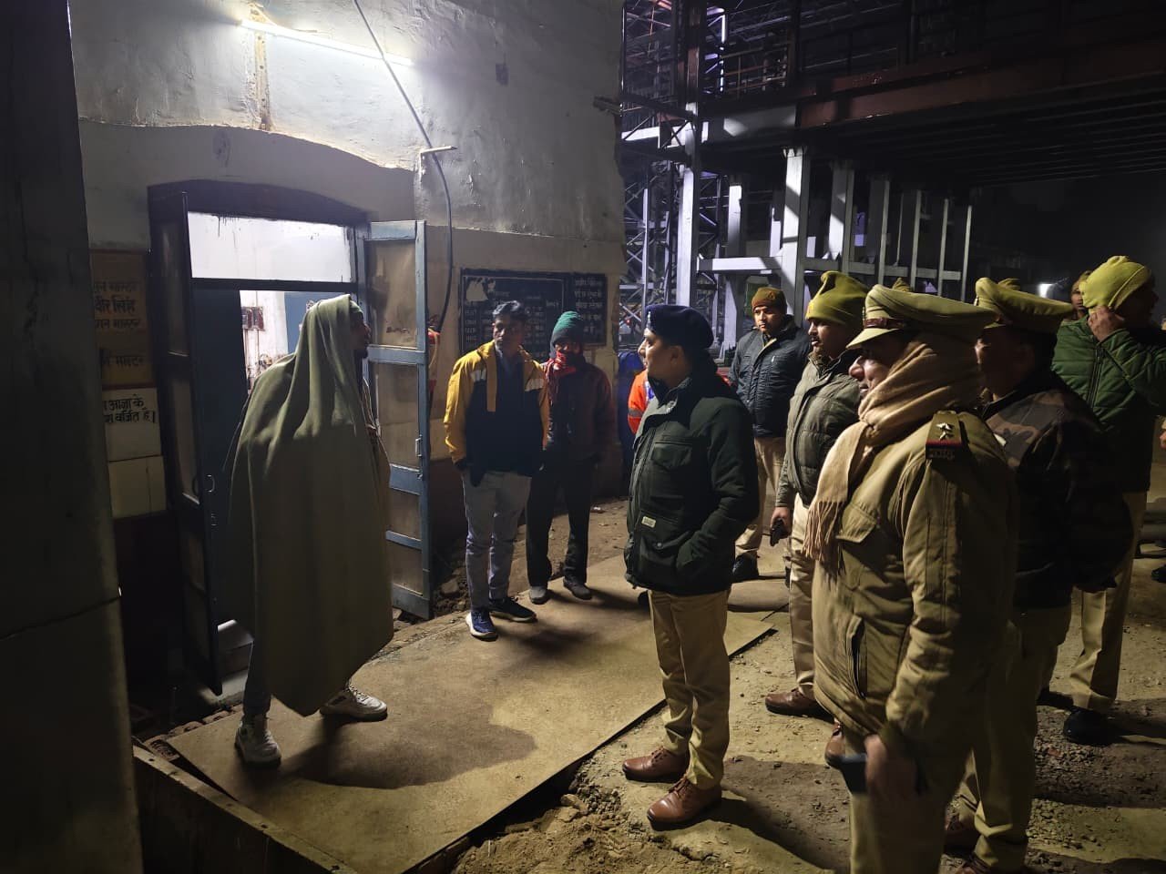 Shameful! 13 prisoners escape right under the nose of the Chhattisgarh Police—a mockery of law and order or the height of incompetence?