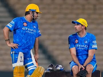 Dhoni's most trusted aide Stephen Fleming out at CSK! Ashwin makes his move again in the search for a new coach.