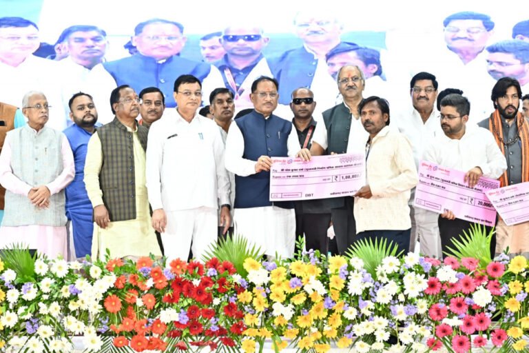A new picture of worker welfare in two and a half years: 17.82 lakh workers benefited from schemes.