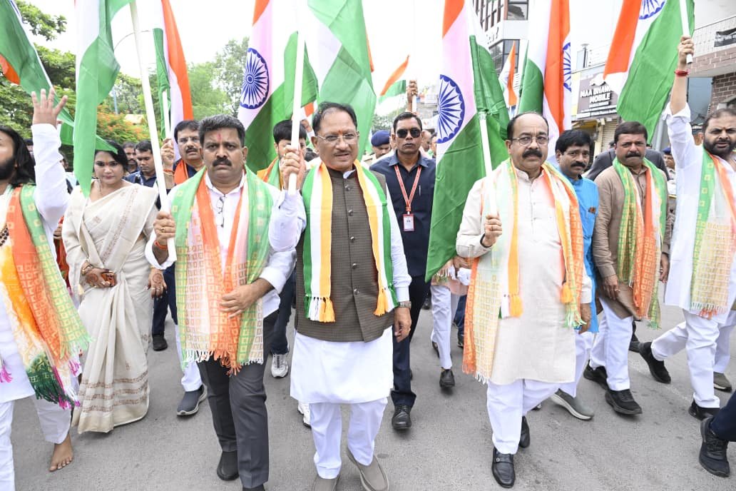 Raipur bathed in the colours of the Tricolour; CM Sai led a grand Tiranga Yatra alongside thousands of people.