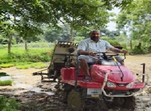 Photo of नवाचार और जैविक खेती में मोहन चंद्राकर का योगदान